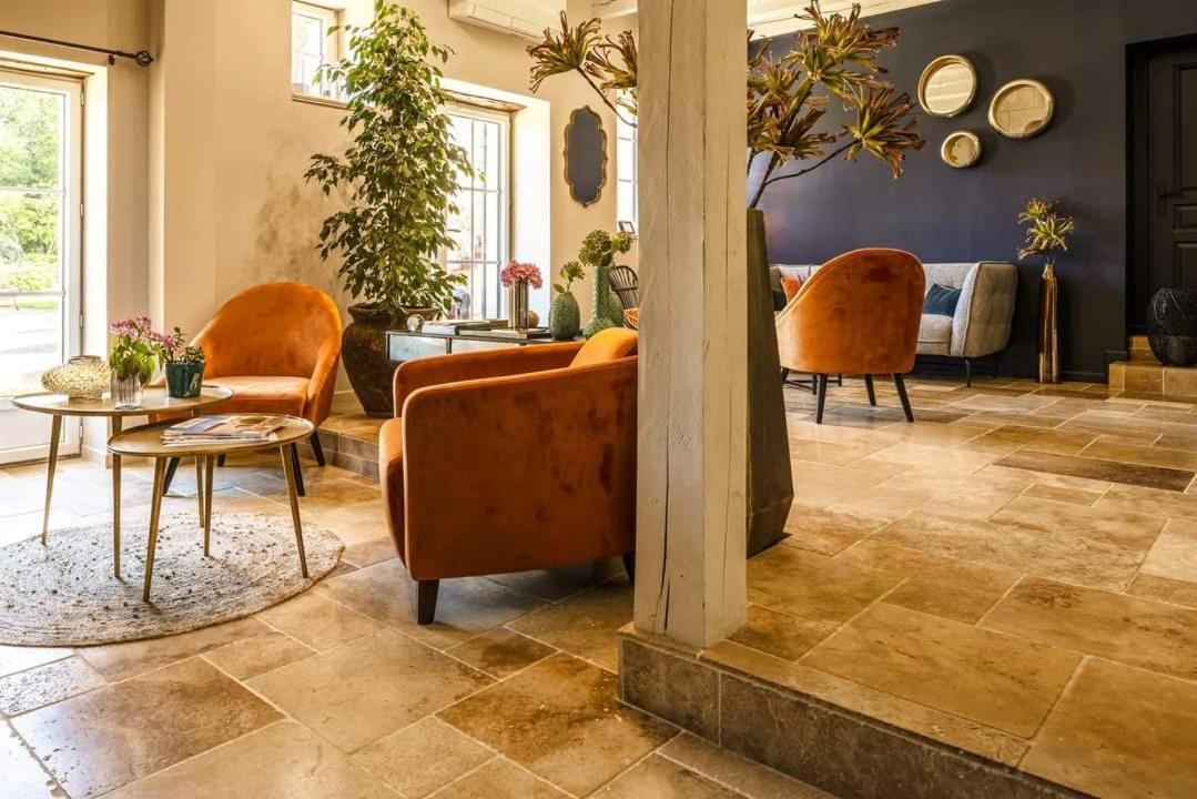 Domaine De La Limetiere Hotell Neuvy-le-Roi Exteriör bild